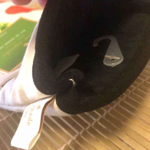 🍅♠️ Kate Spade Oven Mitt - Picture 3 of 4